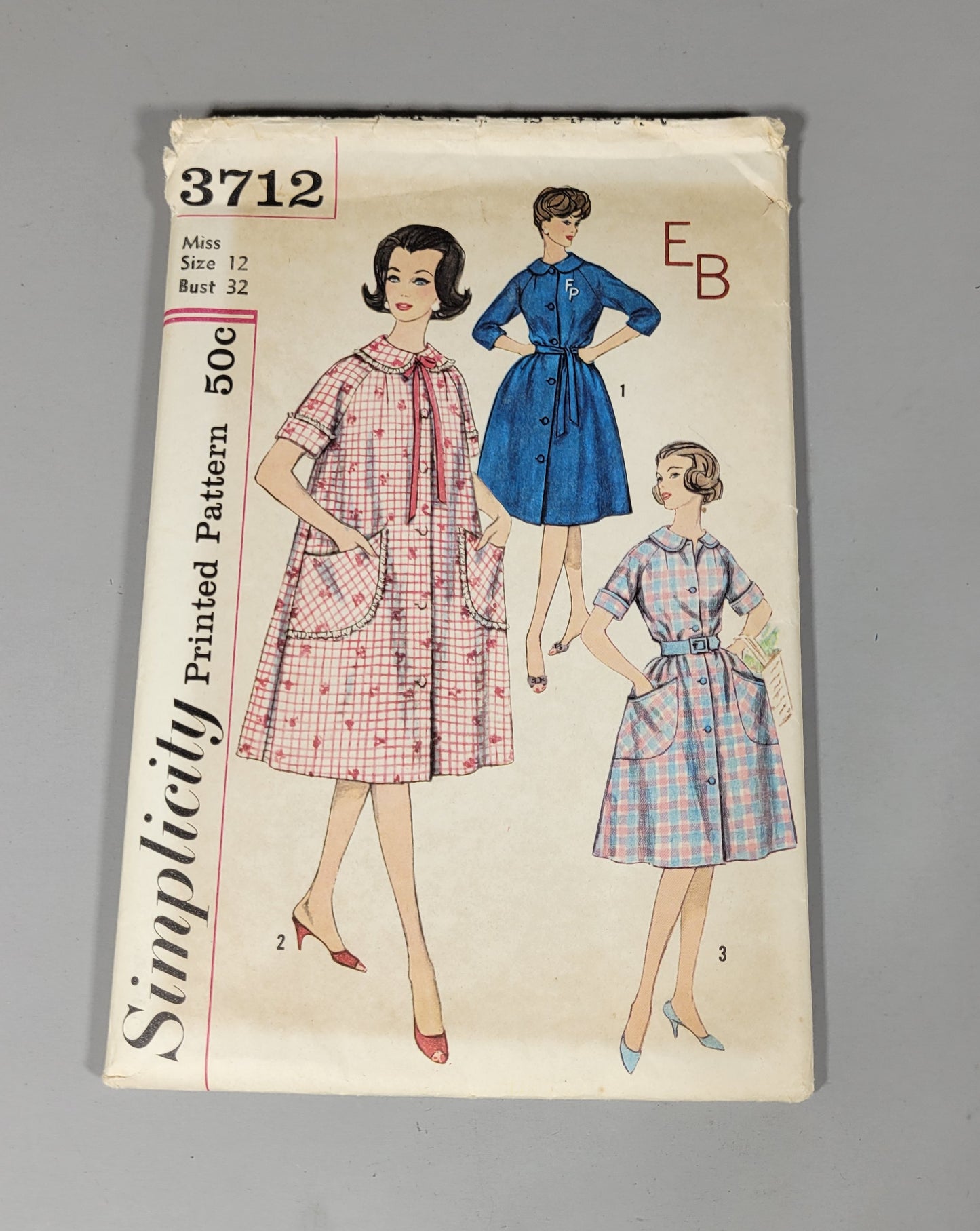 Simplicity 3712 Pattern, ca 1961. Misses' and Women's Robe. Miss Size 12 Bust 32.