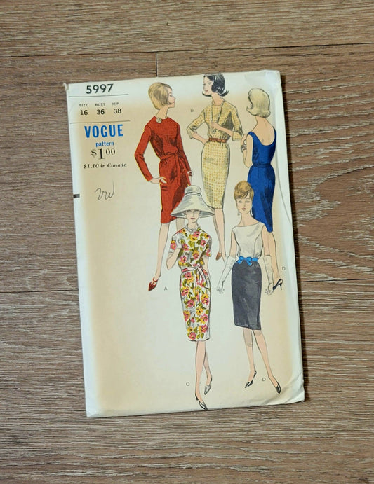 Vogue 5997 Sewing Pattern Uncut Printed Size 16 Dress Vintage 1960s