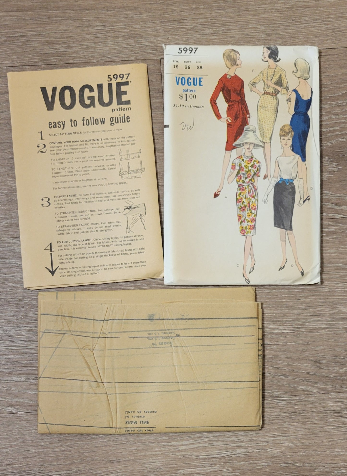 Vogue 5997 Sewing Pattern Uncut Printed Size 16 Dress Vintage 1960s