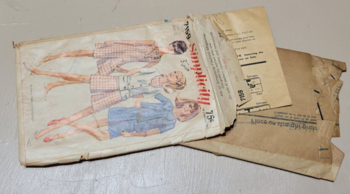 1970s Simplicity Pattern Lot 9 Bellbottoms, Caftans, Babydoll Dress Miss Juniors