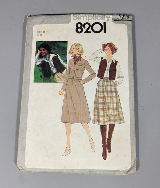 Simplicity 8201 Pattern, ca 1977. Size 12