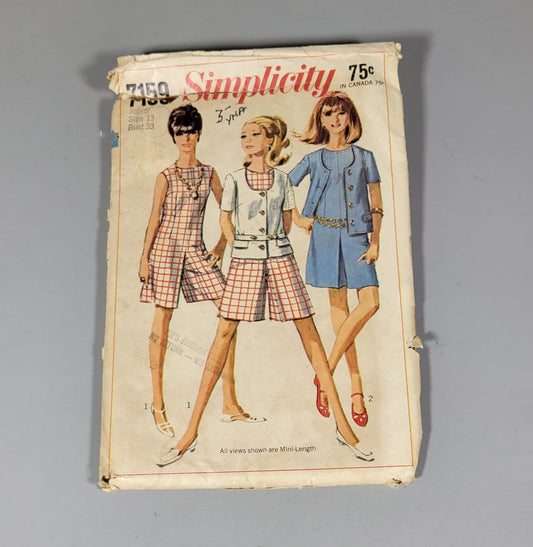 Simplicity 7159, ca 1967. Junior Size 13 Bust 33