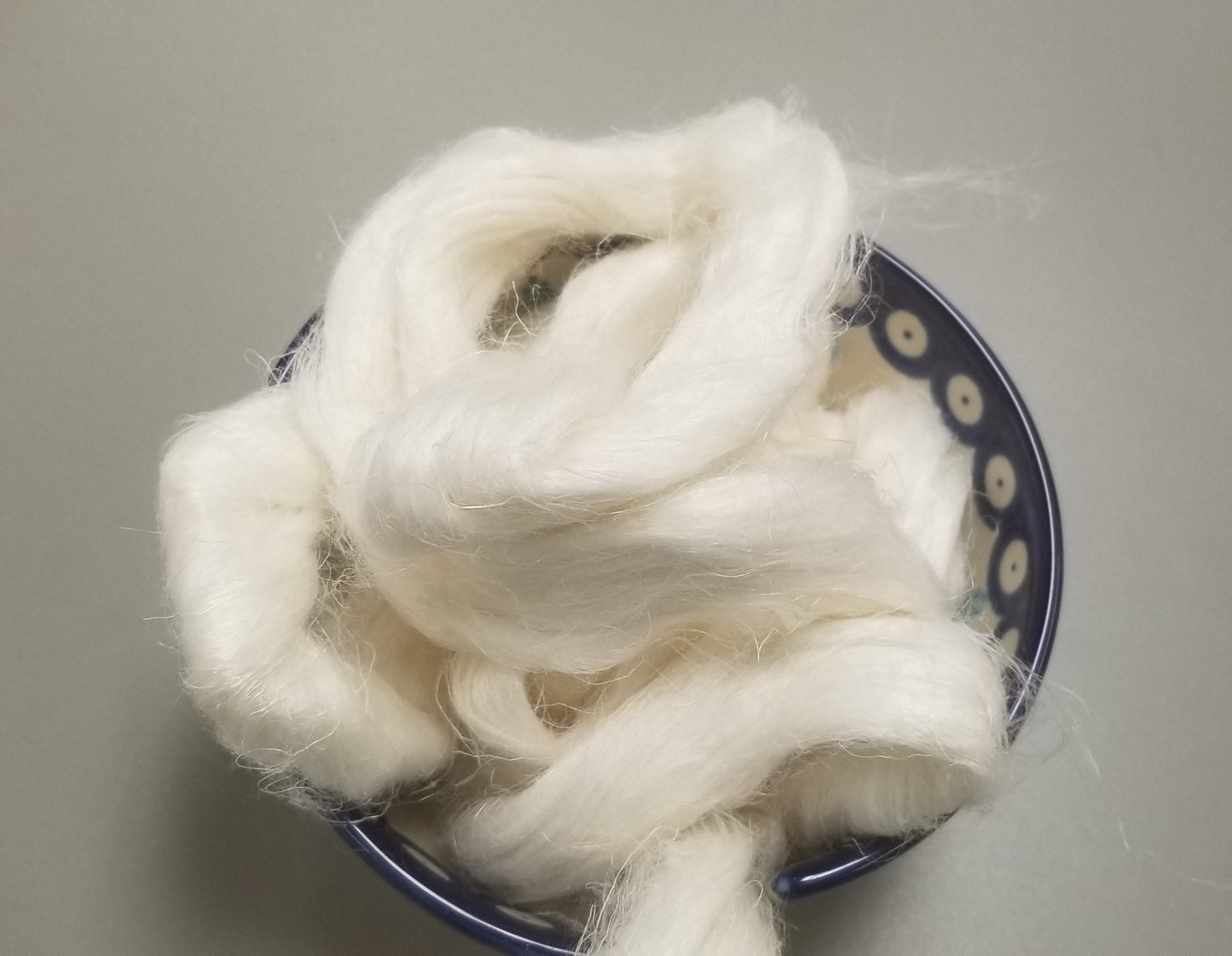 Flax Fiber. 4 oz Sliver Top Roving. Bleached White. Great for Dyeing, Spinning, Knitting, Weaving, Felting and Doll Making.