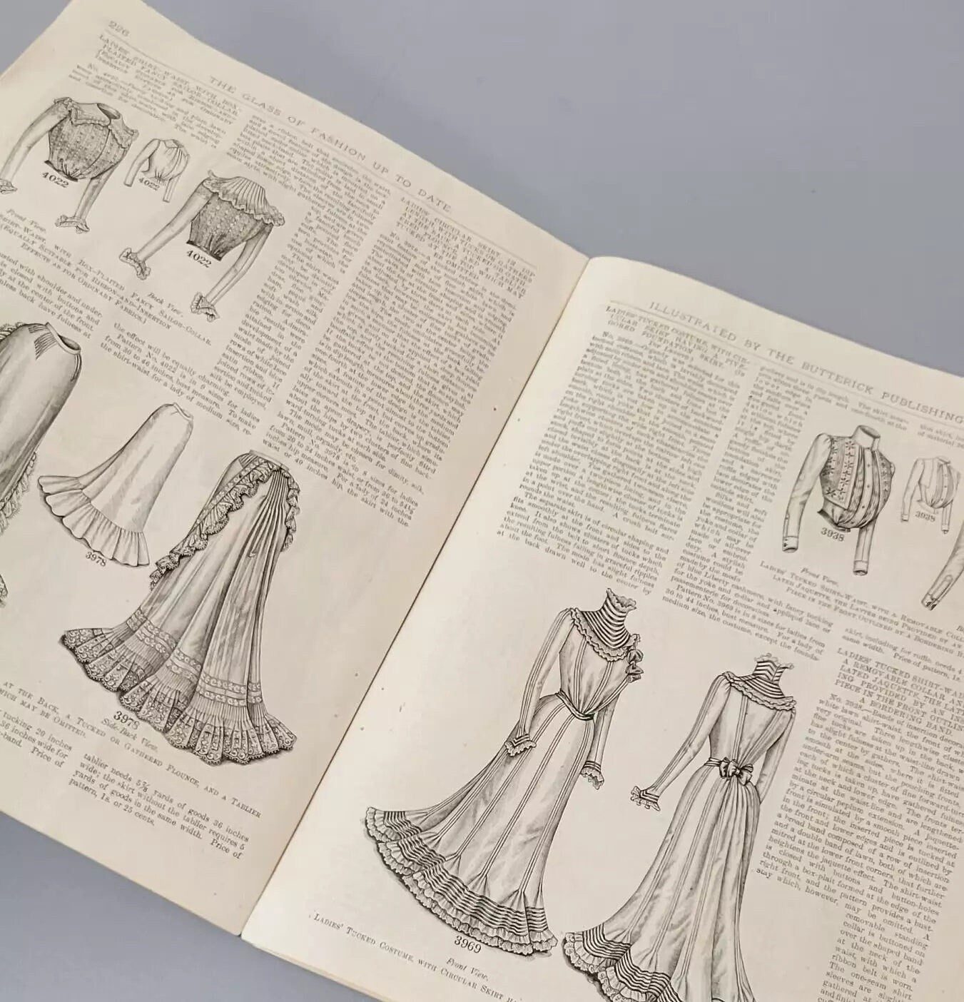 Original The Glass of Fashion. May 1900. Butterick Publishing. Vol 41 No 5.