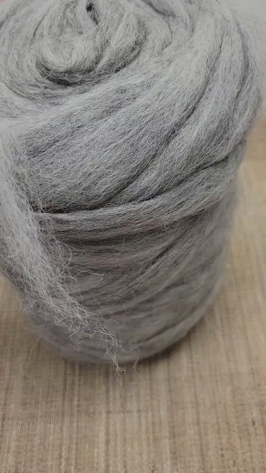 Alpaca Wool Fiber - Gray - 16 oz Pin Draft Roving. Great for Weaving, Fiber Arts, Knitting, Spinning, Crochet